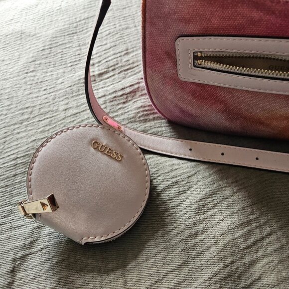 GUESS X BANKSY BRANDALISED TOP ZIP SHOULDER - Handbag - Picture 8 of 11